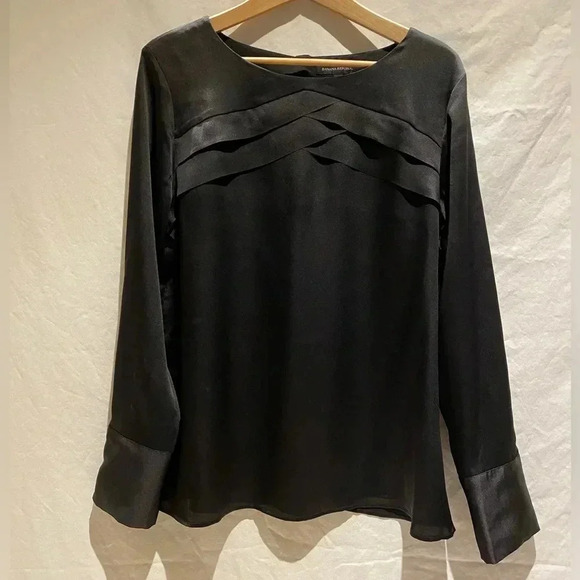 Banana Republic Long Sleeve Satin Flat Chevron Ruffle Top, size L - Picture 1 of 10